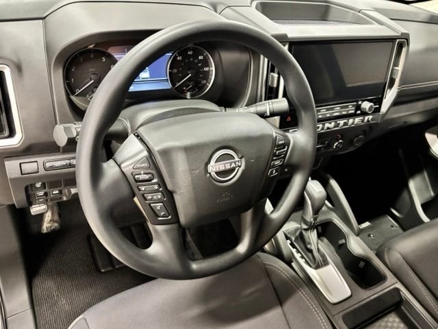 Used 2025 Gray Nissan SV image 16