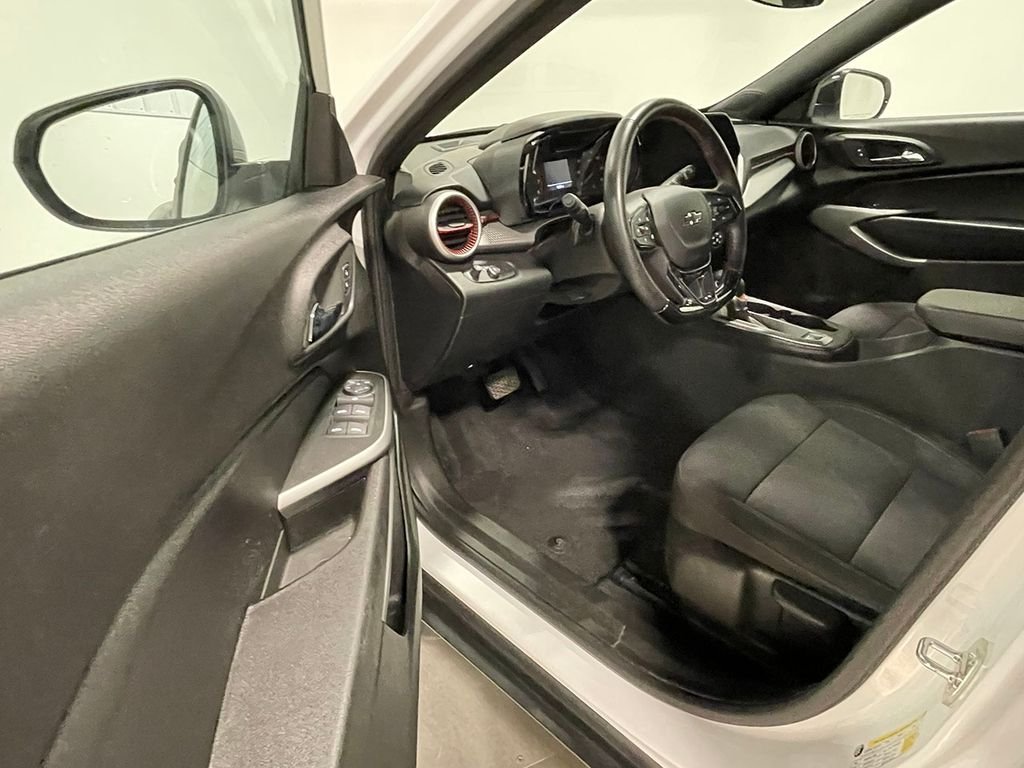 Used 2024 White Chevrolet 1RS image 17