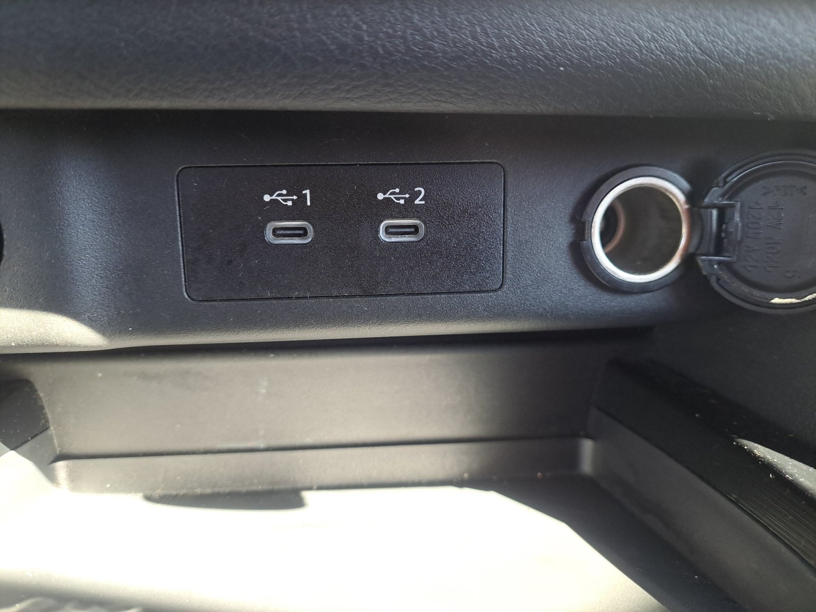 Used 2025 Brilliant Silver Metallic Nissan SV image 19