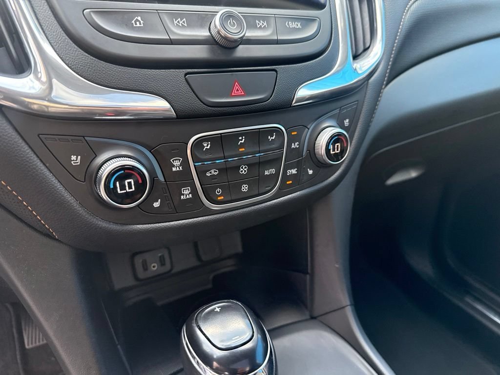 Used 2018 SUMMIT WHITE Chevrolet Premier image 32