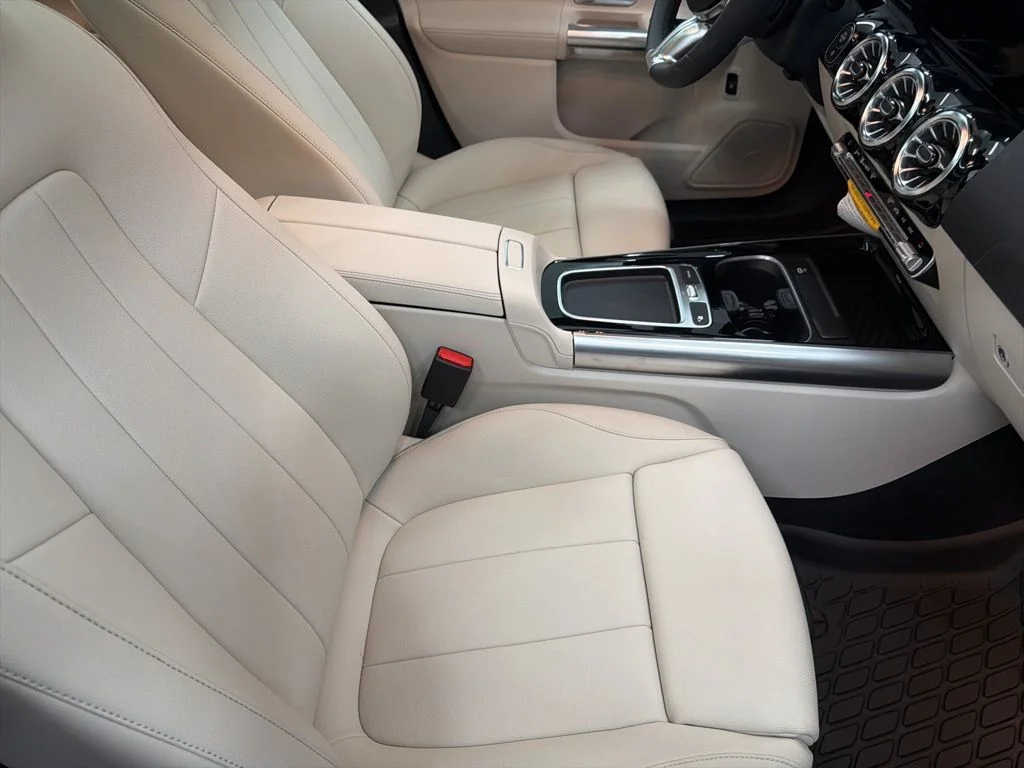 Used 2026 Silver Mercedes-Benz GLA 250 image 29