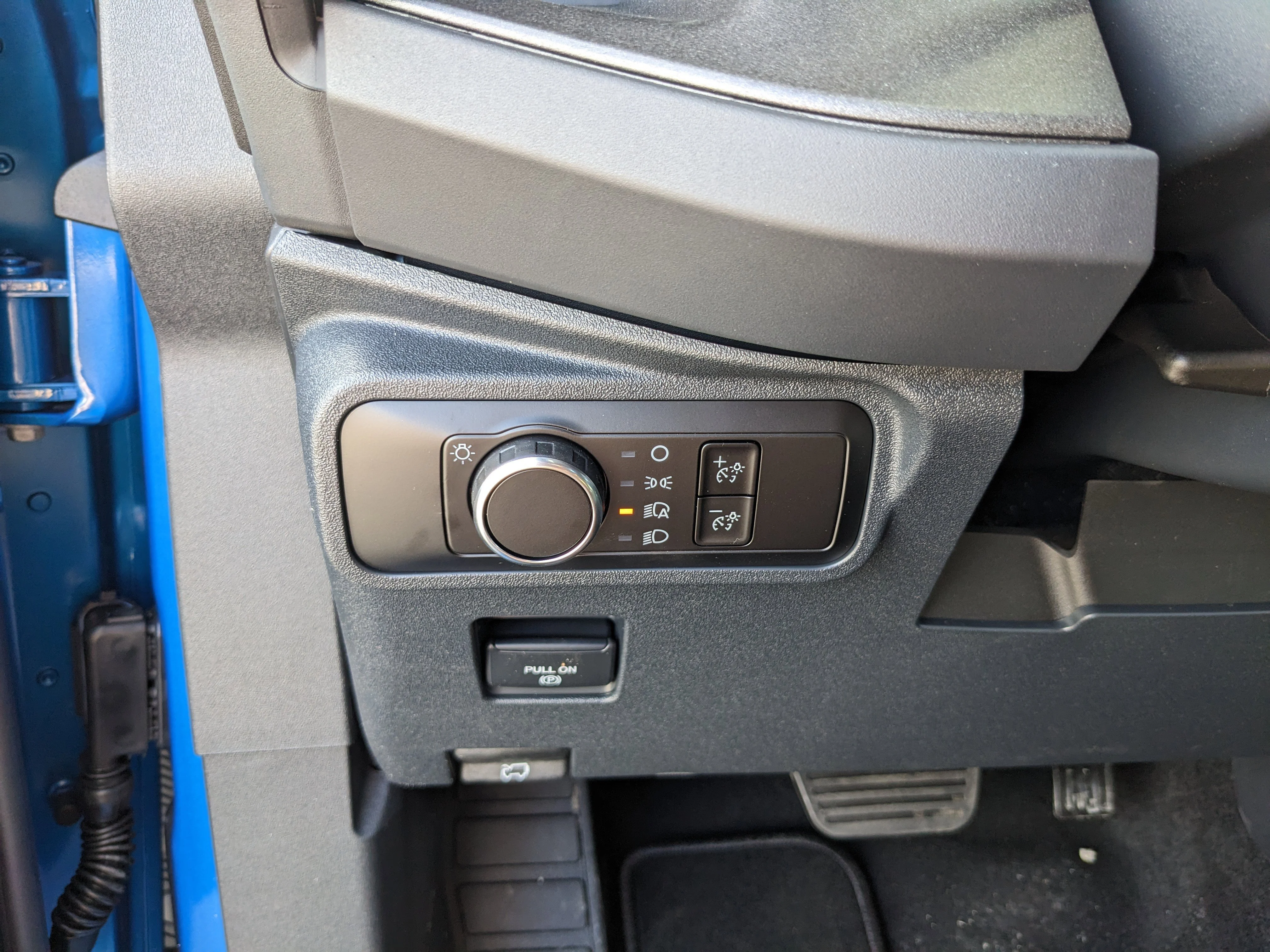 New 2026 Velocity Blue Metallic Ford Base image 27