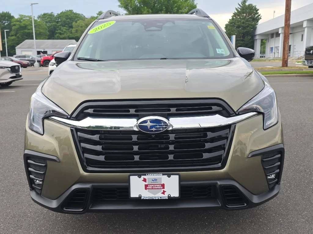 2025 Subaru Ascent Limited - Photo 9