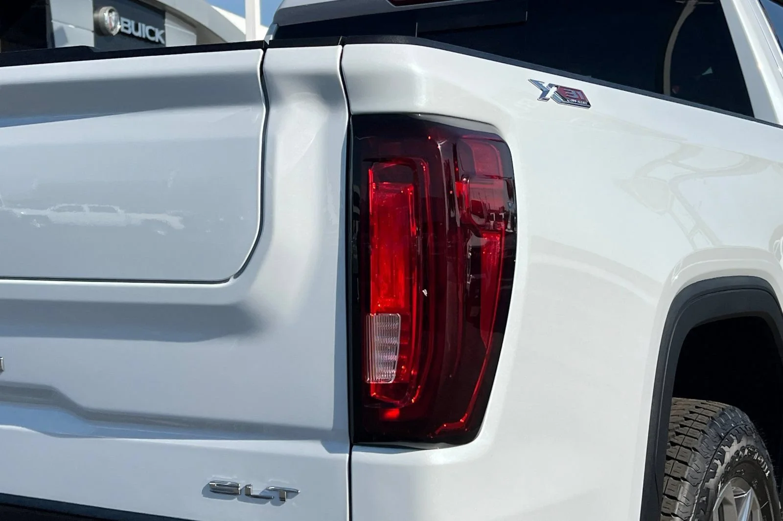 New 2026 Glacier White Tricoat GMC SLT image 26