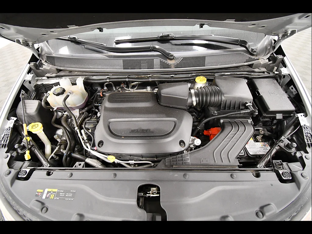 2024 Chrysler Voyager LX - Photo 12