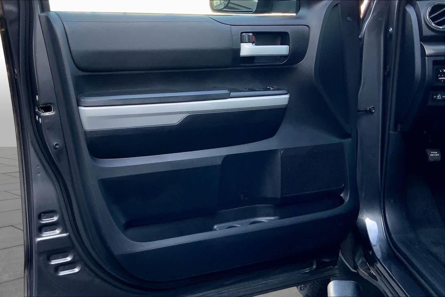 Used 2020 Magnetic Grey Metallic Toyota SR5 image 20