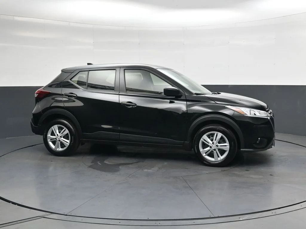 Used 2025 Black Nissan S image 4