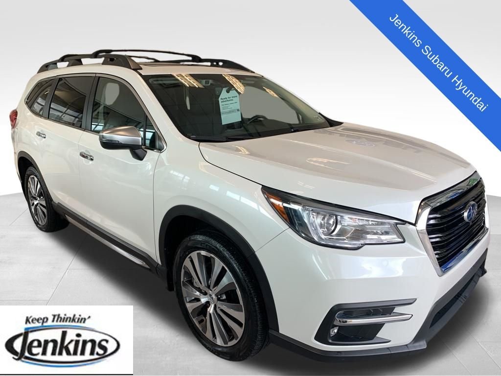 2022 Subaru Ascent Touring's photo