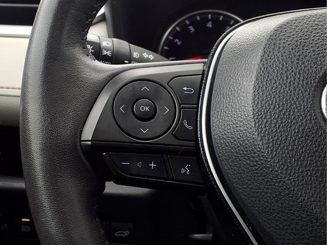 Used 2021  Toyota XLE Premium image 15