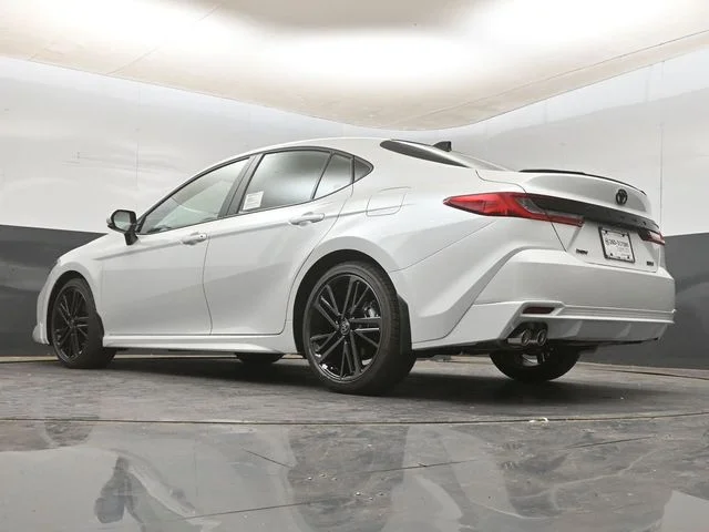 New 2026 Wind Chill Pearl <sup>1</sup> Toyota  XSE image 22