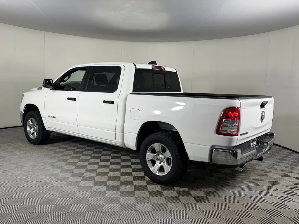 Certified Used 2023 White Ram Big Horn/Lone Star image 10