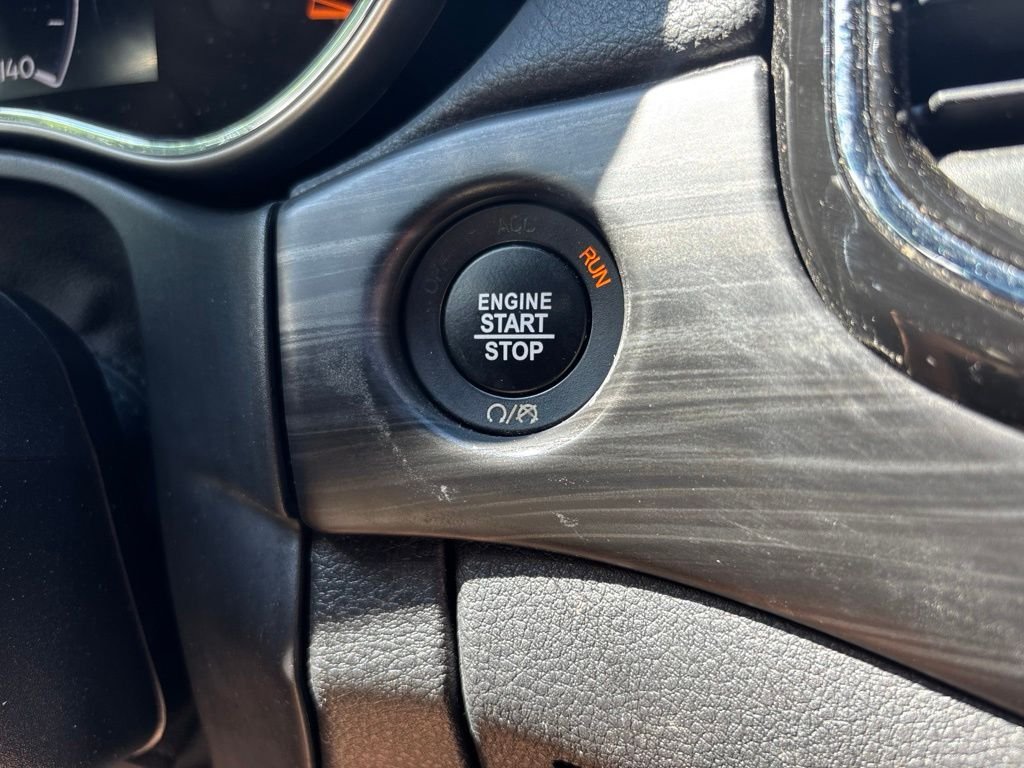 Used 2021 White Jeep Laredo X image 31