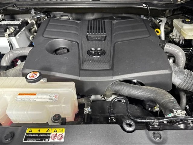 Used 2022 Gray Toyota SR5 image 9