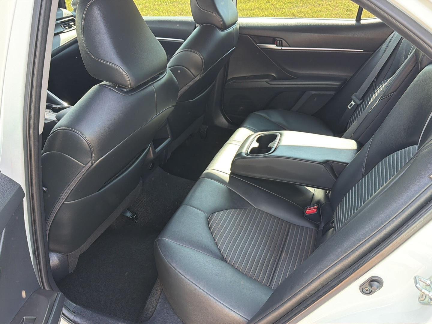 Used 2024 Ice Cap Toyota SE image 11