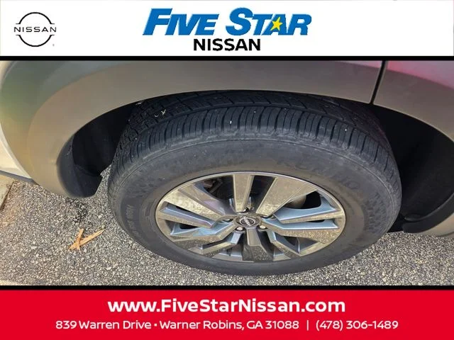 Used 2024 Silver Nissan S image 14