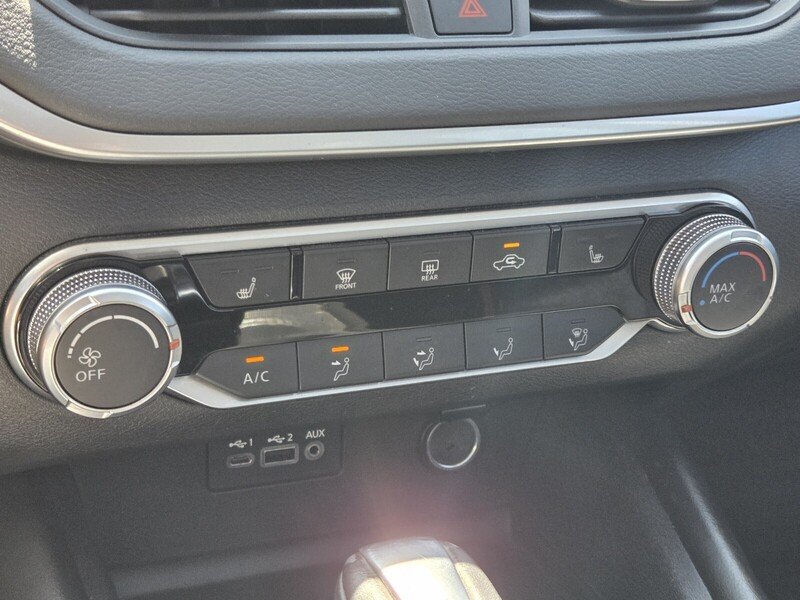 Used 2020 Scarlet NISSAN 2.0 SR SEDAN image 27