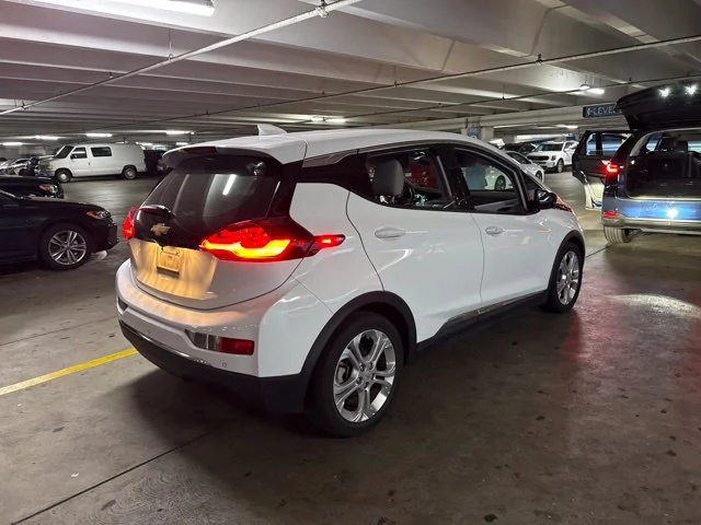 Used 2021 White Chevrolet LT image 3