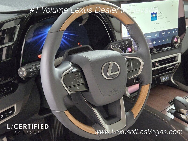 Certified Used 2026 White Pearl Lexus PREMIUM PLUS image 31