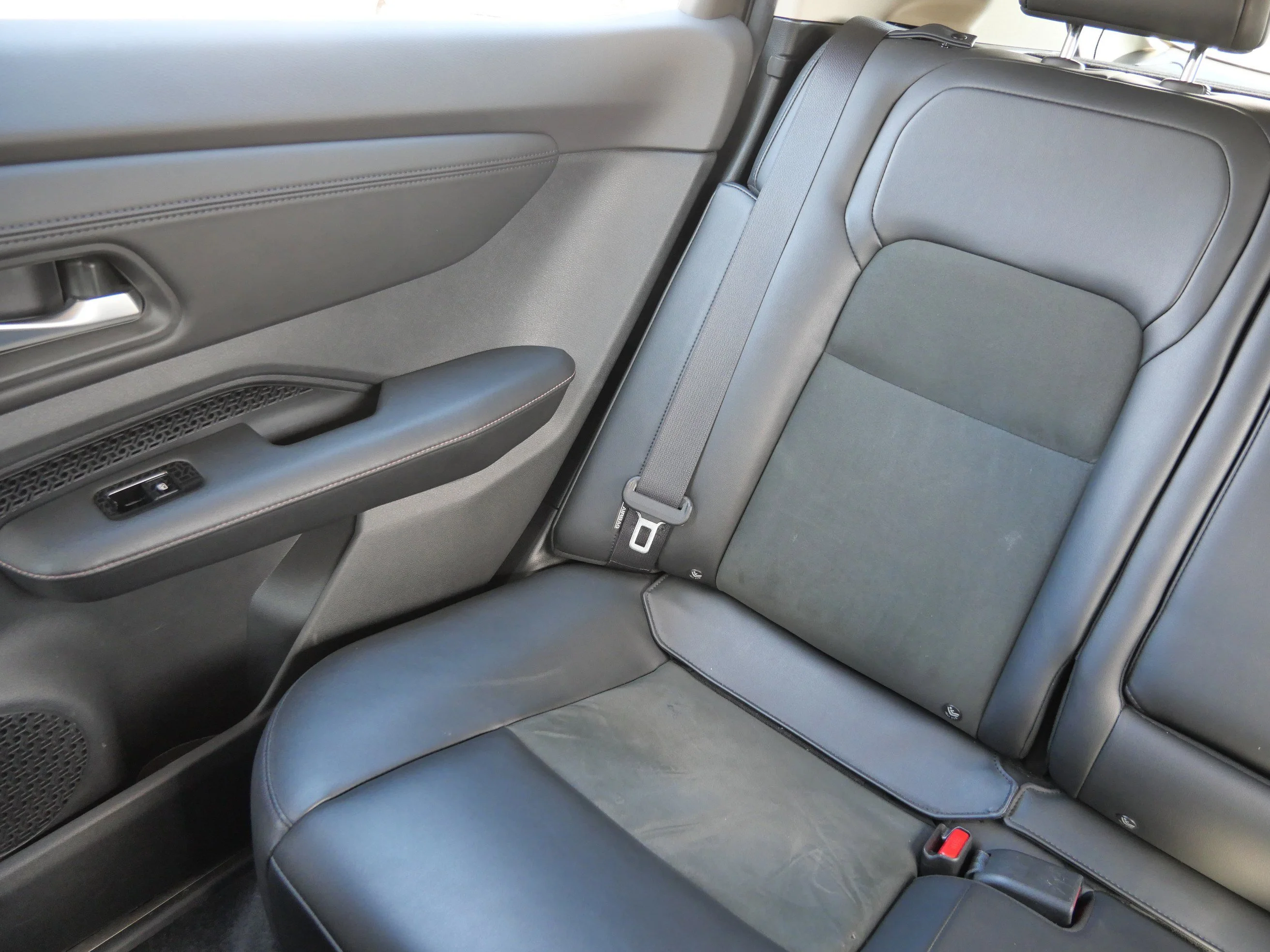 Used 2023 Gun Metallic Nissan ENGAGE image 12