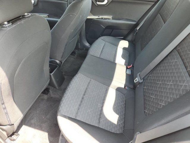 Used 2021 White Kia LX image 25