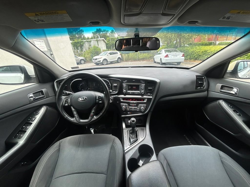 Used 2013 Black Kia LX image 19
