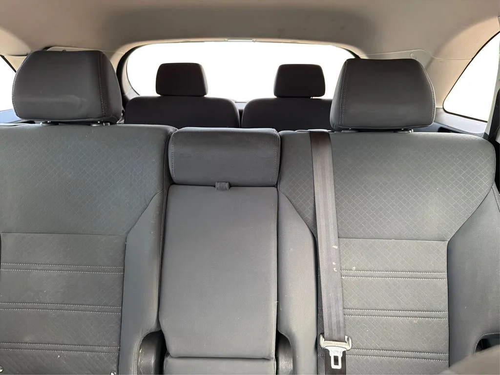 Used 2016 Snow White Pearl Kia LX image 15
