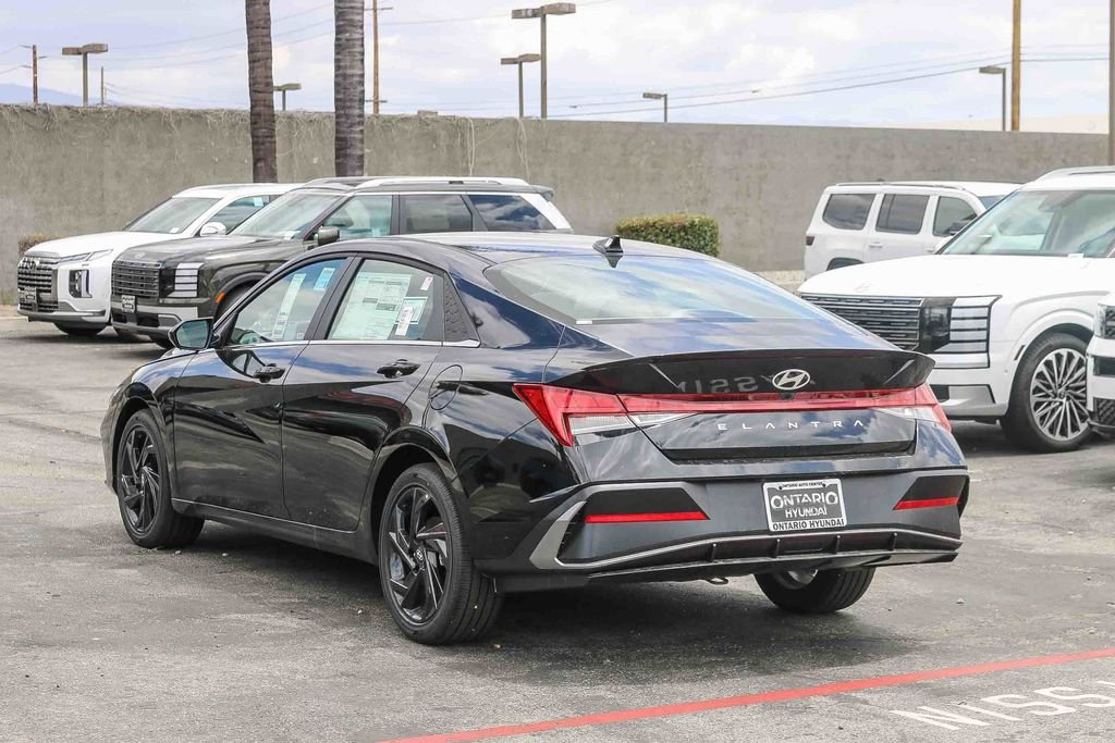 New 2026 Black Hyundai SEL Sport image 6