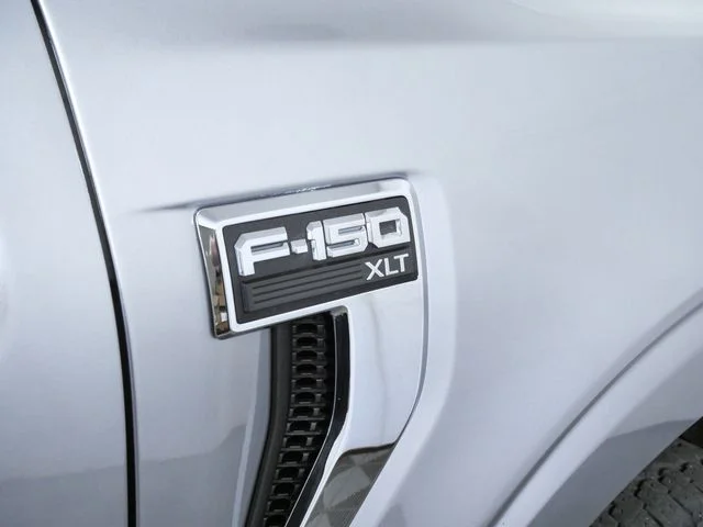 Used 2021 Silver Ford XLT image 9
