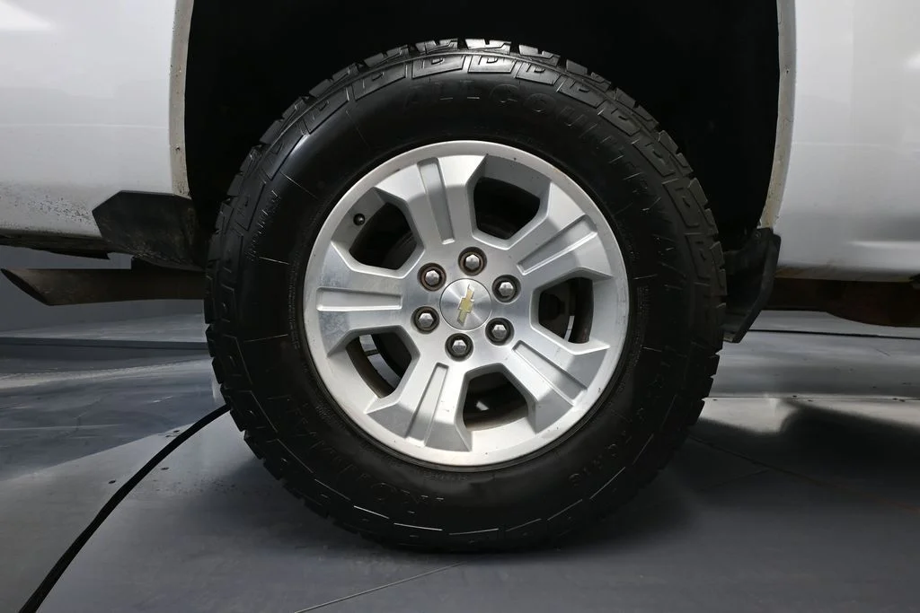 Used 2017 White Chevrolet LT image 17