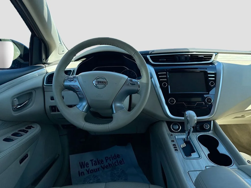 Used 2015 Arctic Blue Metallic Nissan SL image 19