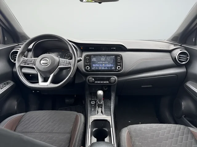 Used 2023 Gray Nissan SR image 11