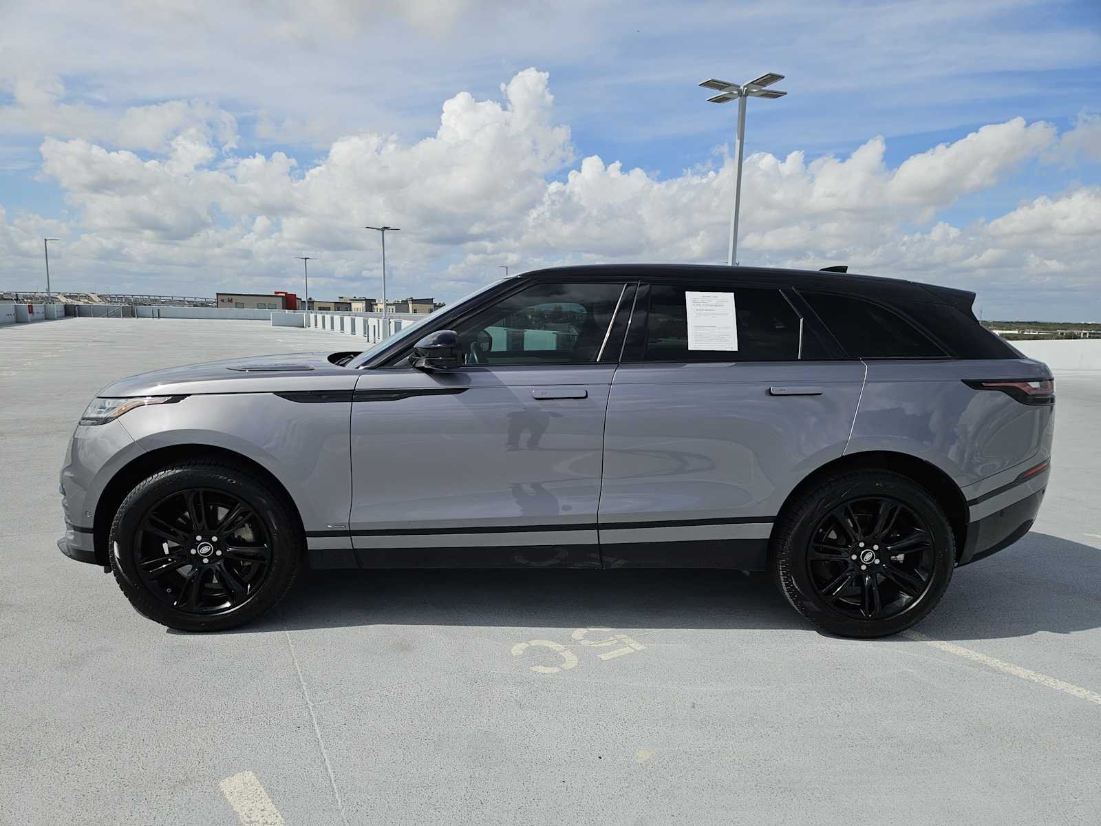 Used 2021 Eiger Grey Metallic Land Rover R-Dynamic S image 4