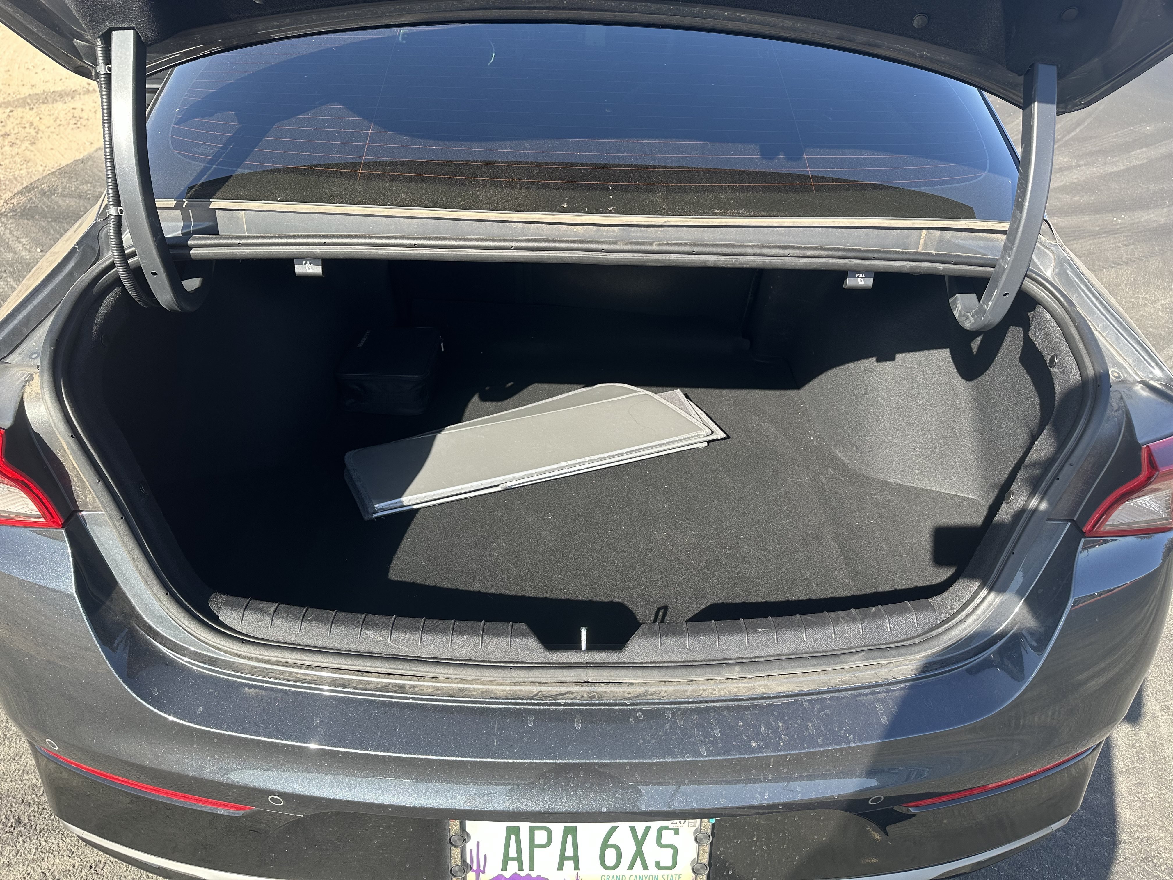 Used 2024 Gravity Gray Kia EX image 21