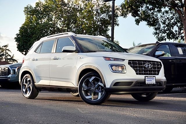 New 2026 White Hyundai SEL image 1