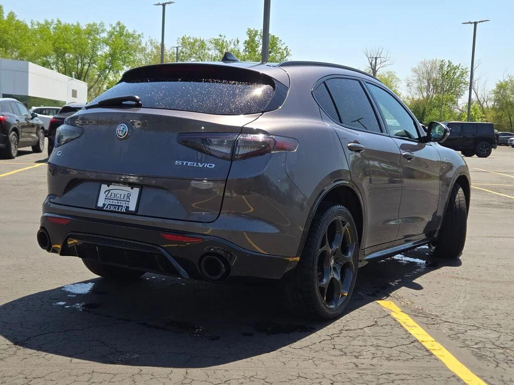 2024 Alfa Romeo Stelvio Veloce - Photo 13