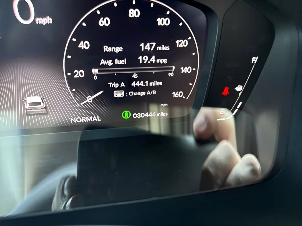 Used 2023 Silver Acura  image 23