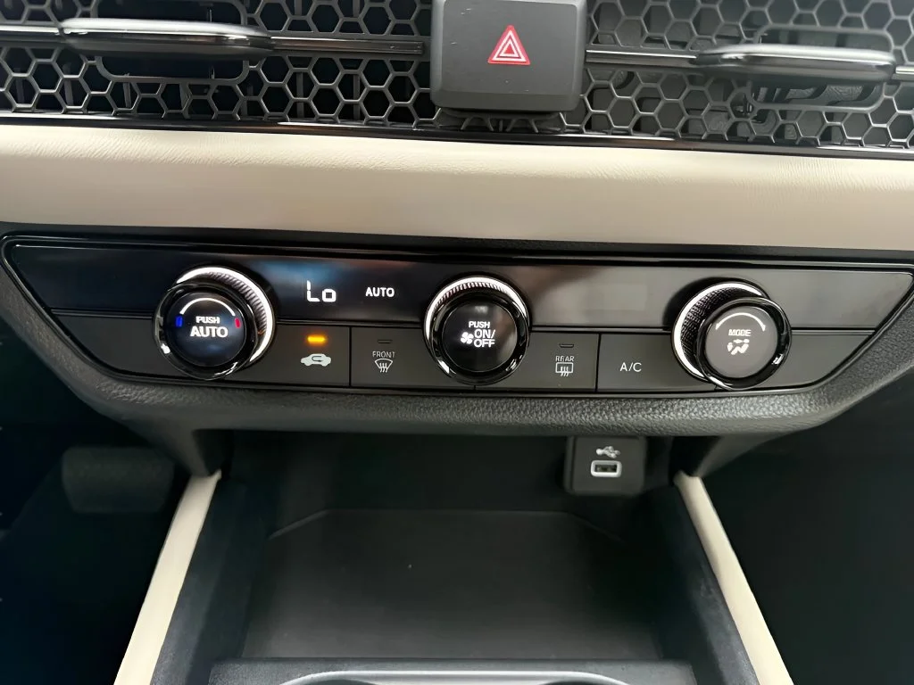 Used 2025 Silver Honda LX image 19