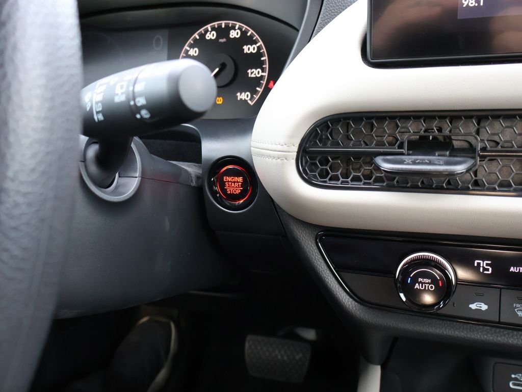 Used 2026  Honda LX image 25