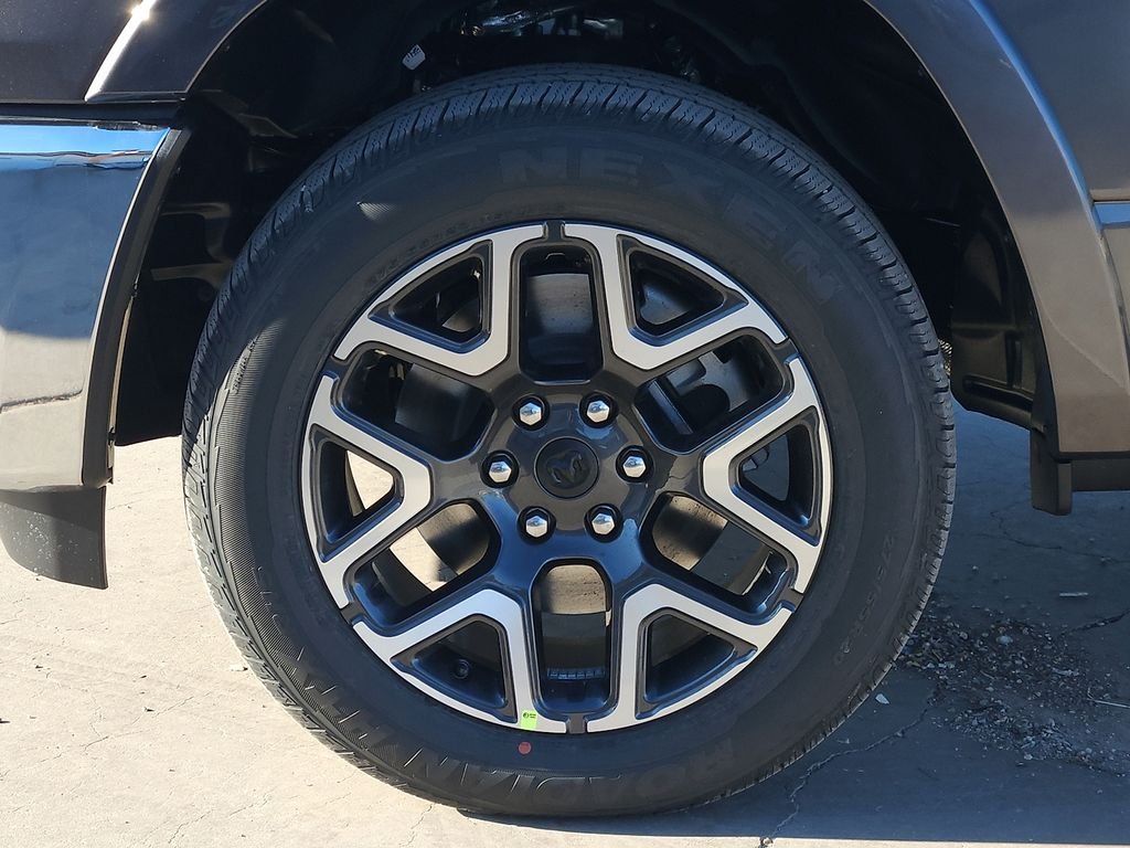 New 2026 Granite Crystal Metallic Clear-Coat Exterior Paint RAM Laramie image 9