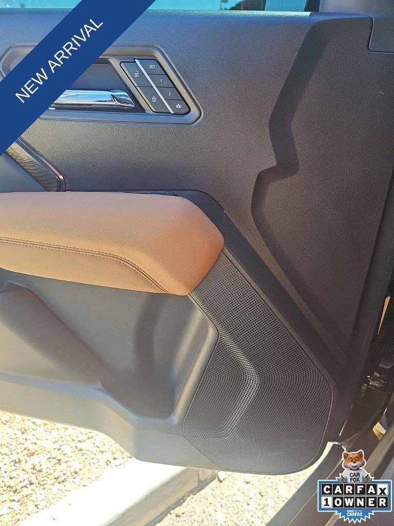 Used 2025 Onyx Black GMC AT4 image 13