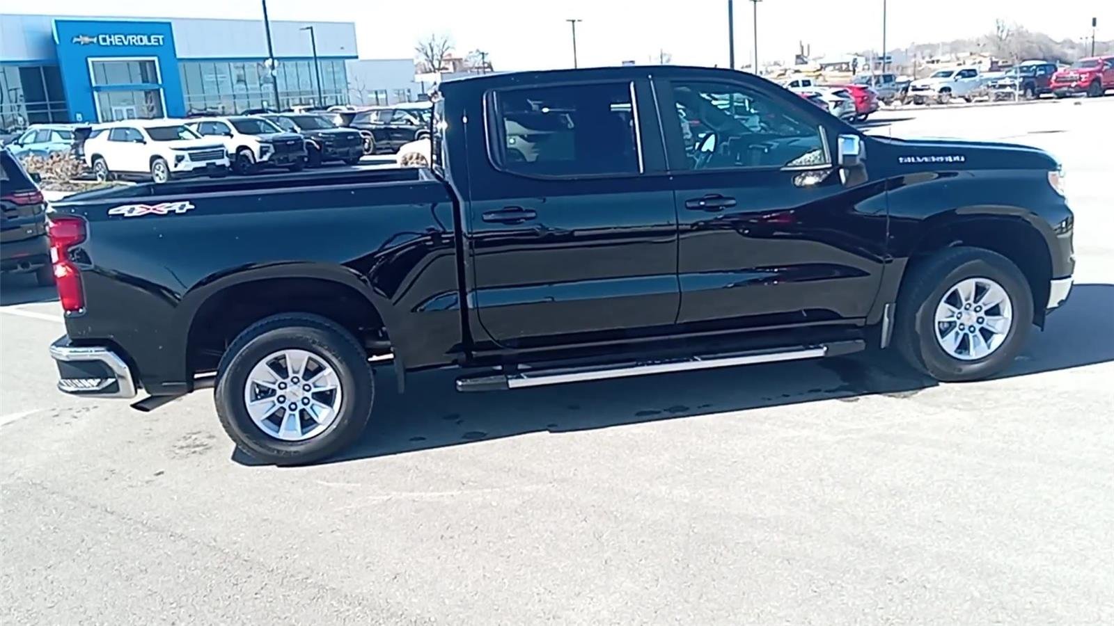 2026 Chevrolet Silverado 1500 LT - Photo 9
