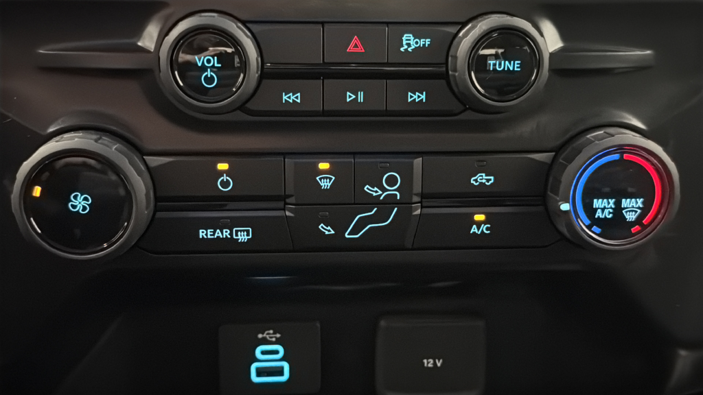 Used 2026 Oxford White Ford XLT image 17