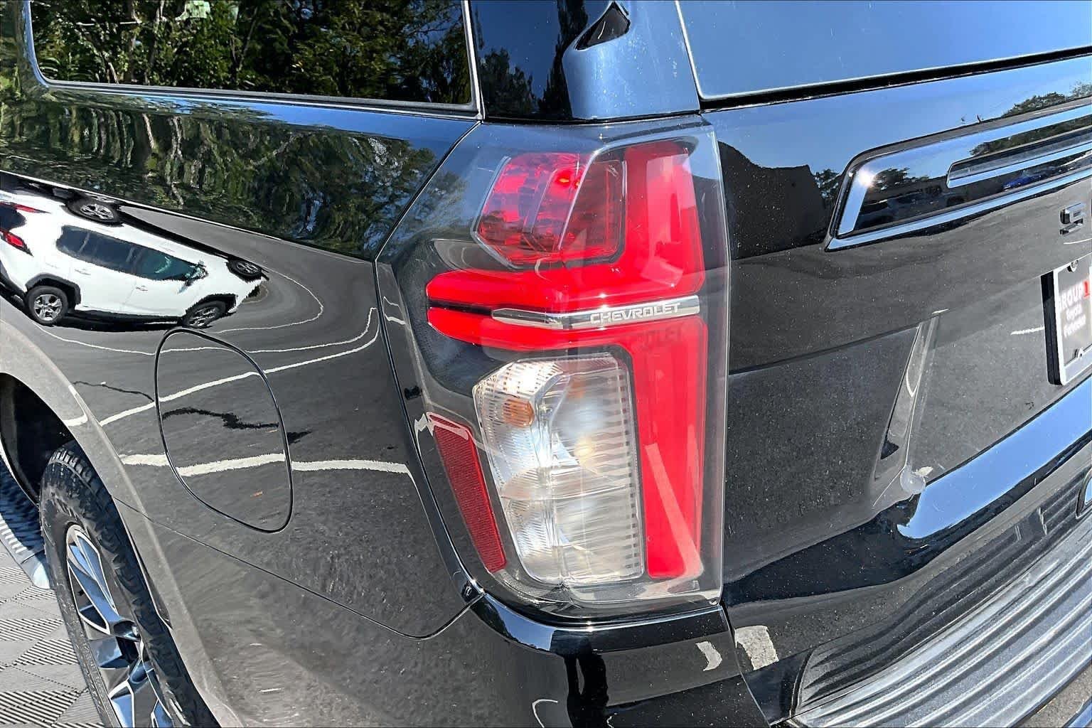 Used 2023 Black Chevrolet Z71 image 29