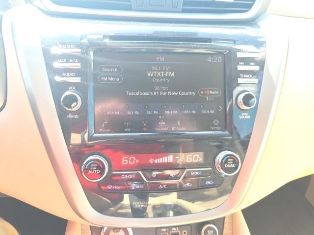 Used 2019 White Nissan SL image 21