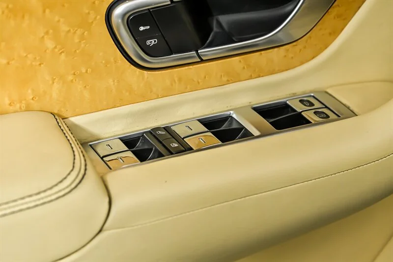 Used 2012 Blue Crystal Metallic Bentley GT image 14