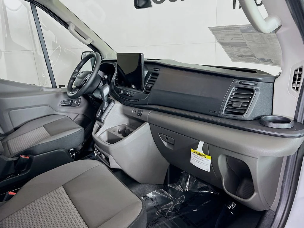 New 2026 Oxford White Ford Base image 25