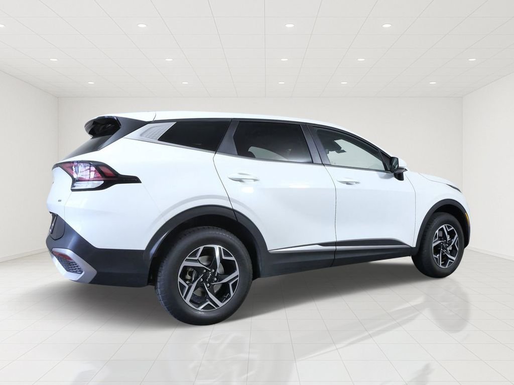 Used 2023 White Kia LX image 6