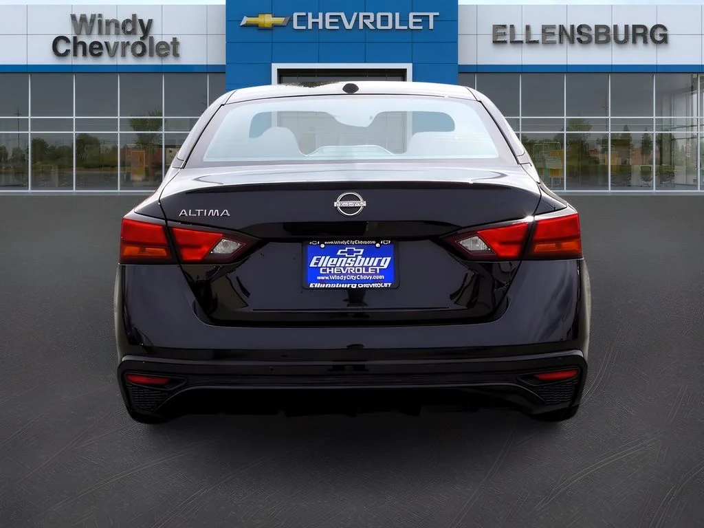 2025 Nissan Altima SV - Photo 6