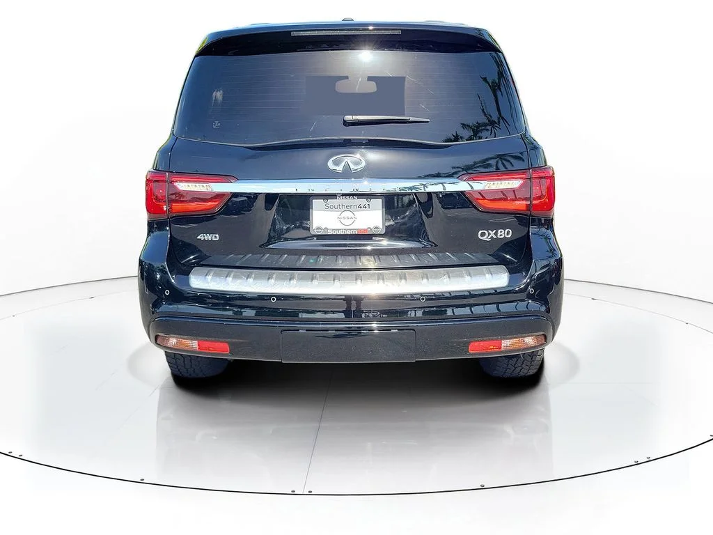Used 2021 Black INFINITI LUXE image 6