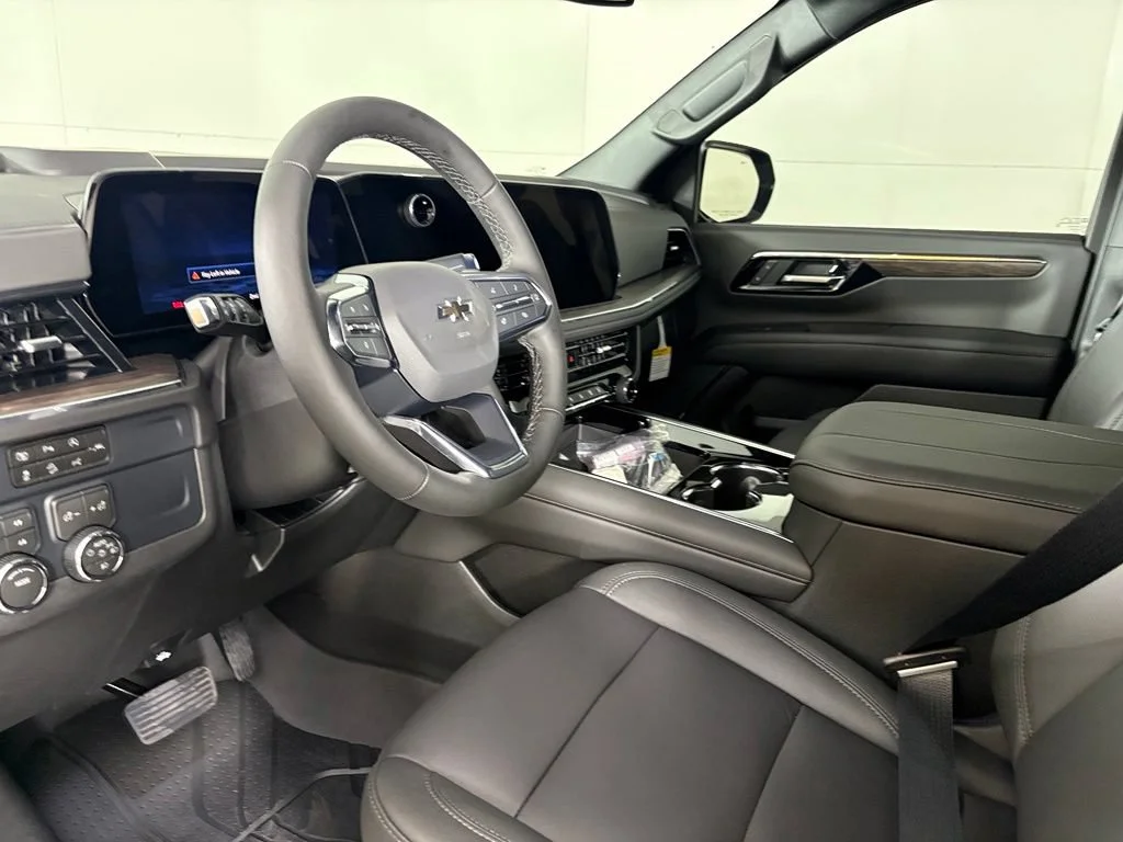 New 2026 Sterling Gray Metallic Chevrolet Z71 image 27